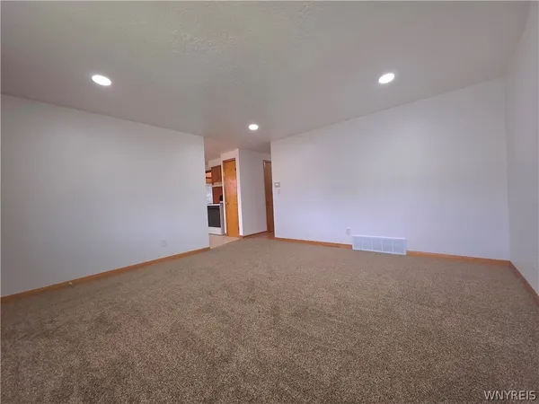 $199,900 | 160 Weyand Avenue, Buffalo, NY 14210