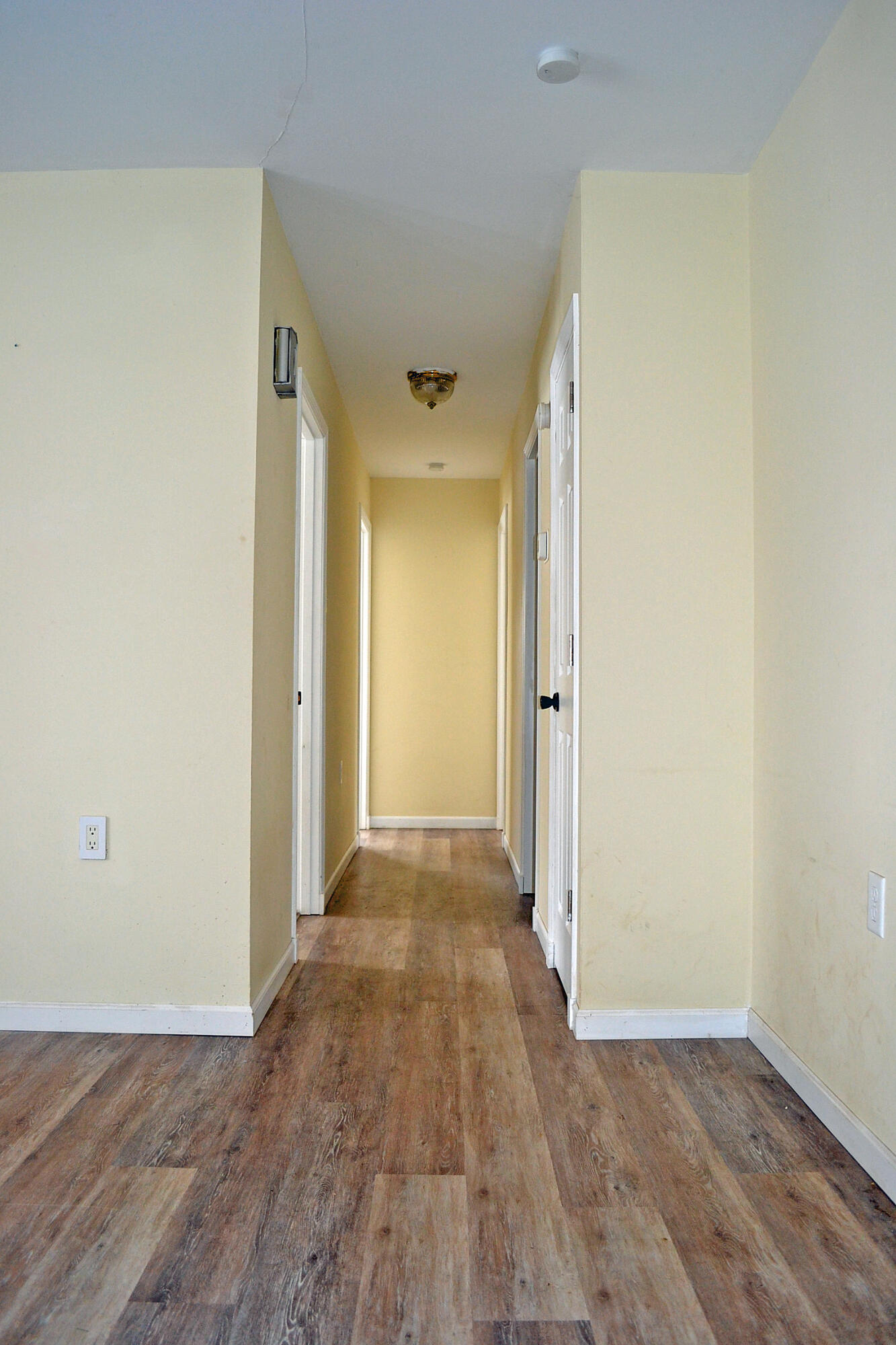 740 Imperial Road Valparaiso, IN 46385 - Photo 14 of 33 1333x2000