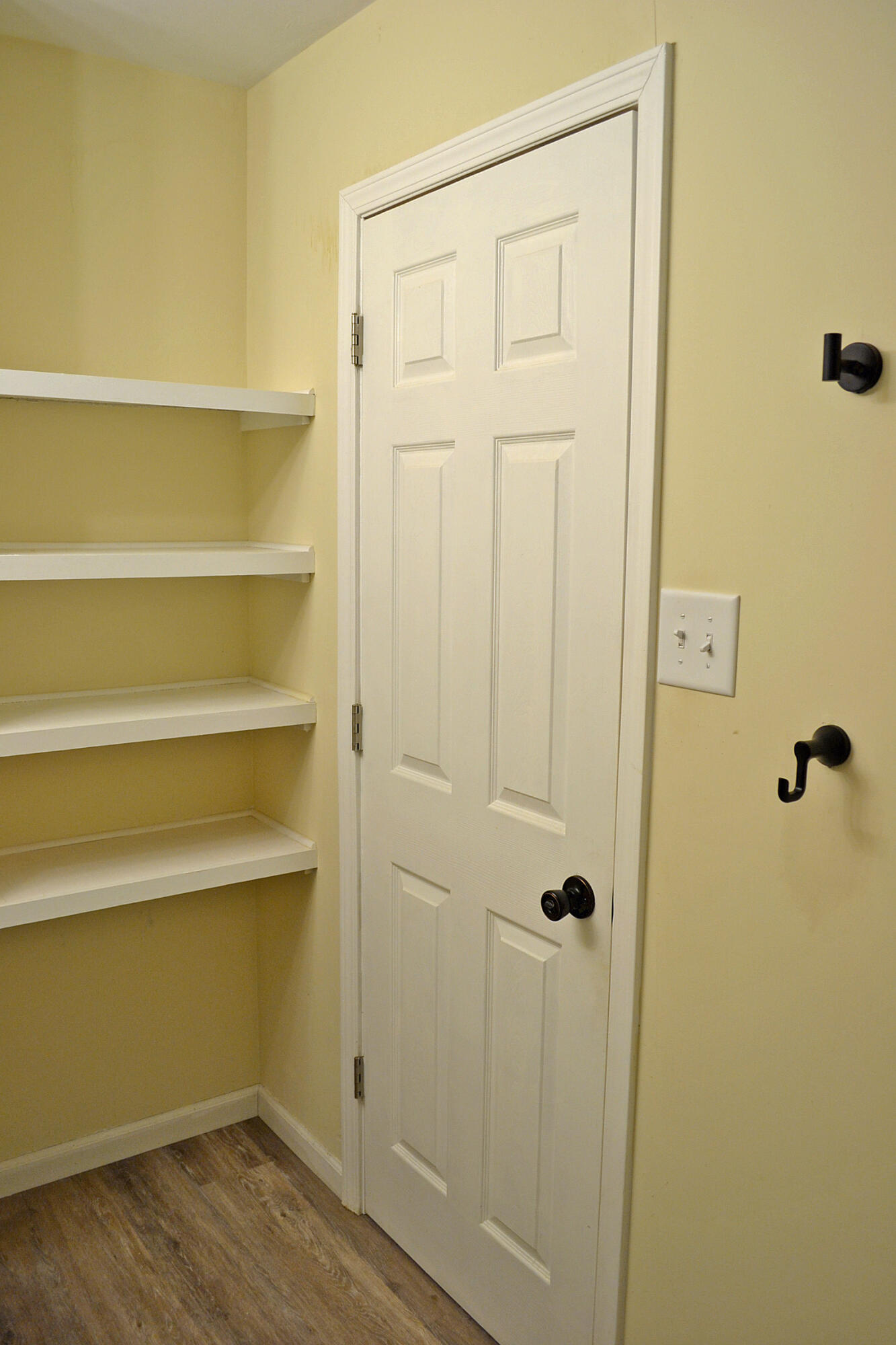 740 Imperial Road Valparaiso, IN 46385 - Photo 18 of 33 1333x2000