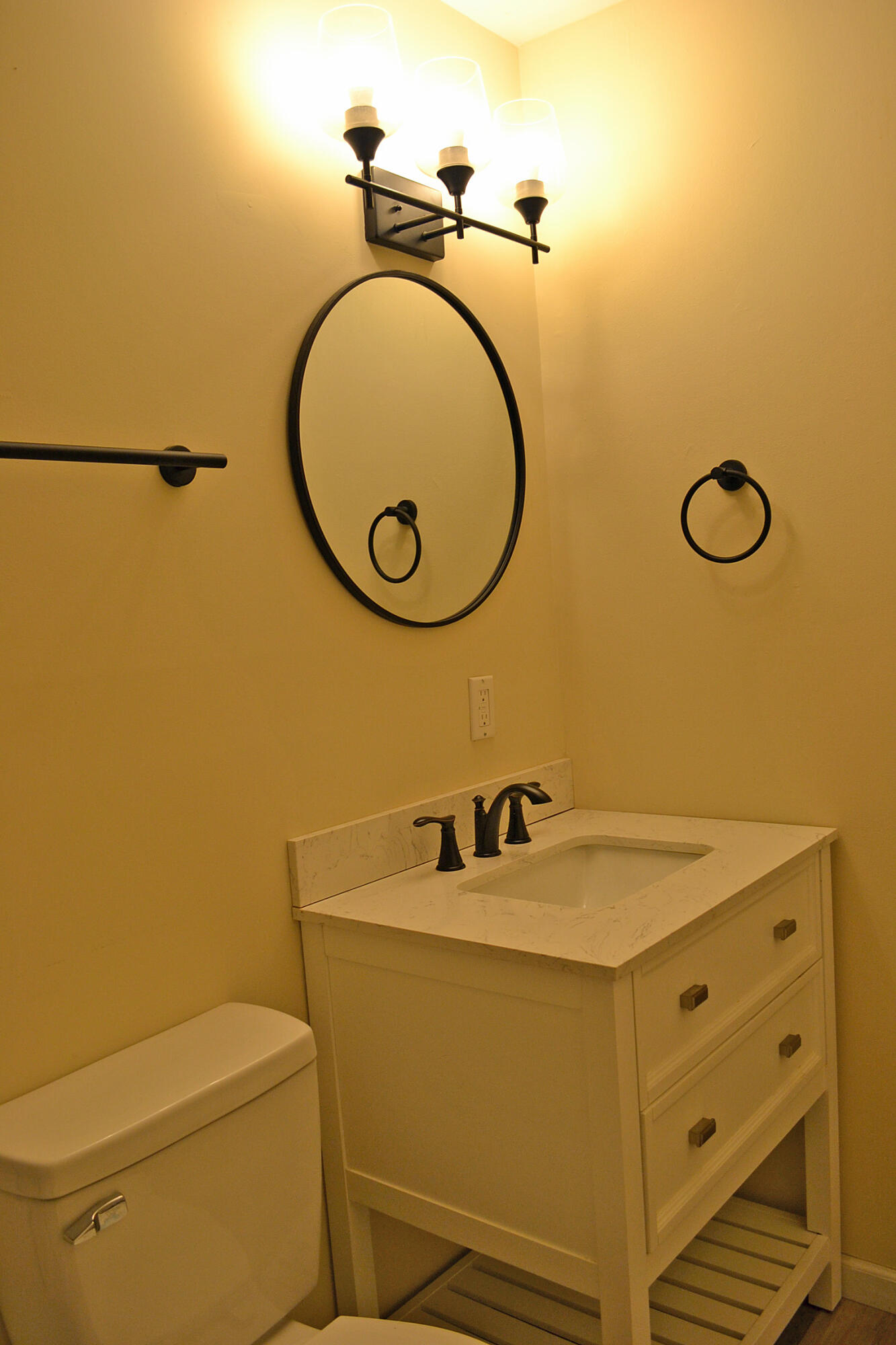 740 Imperial Road Valparaiso, IN 46385 - Photo 19 of 33 1333x2000