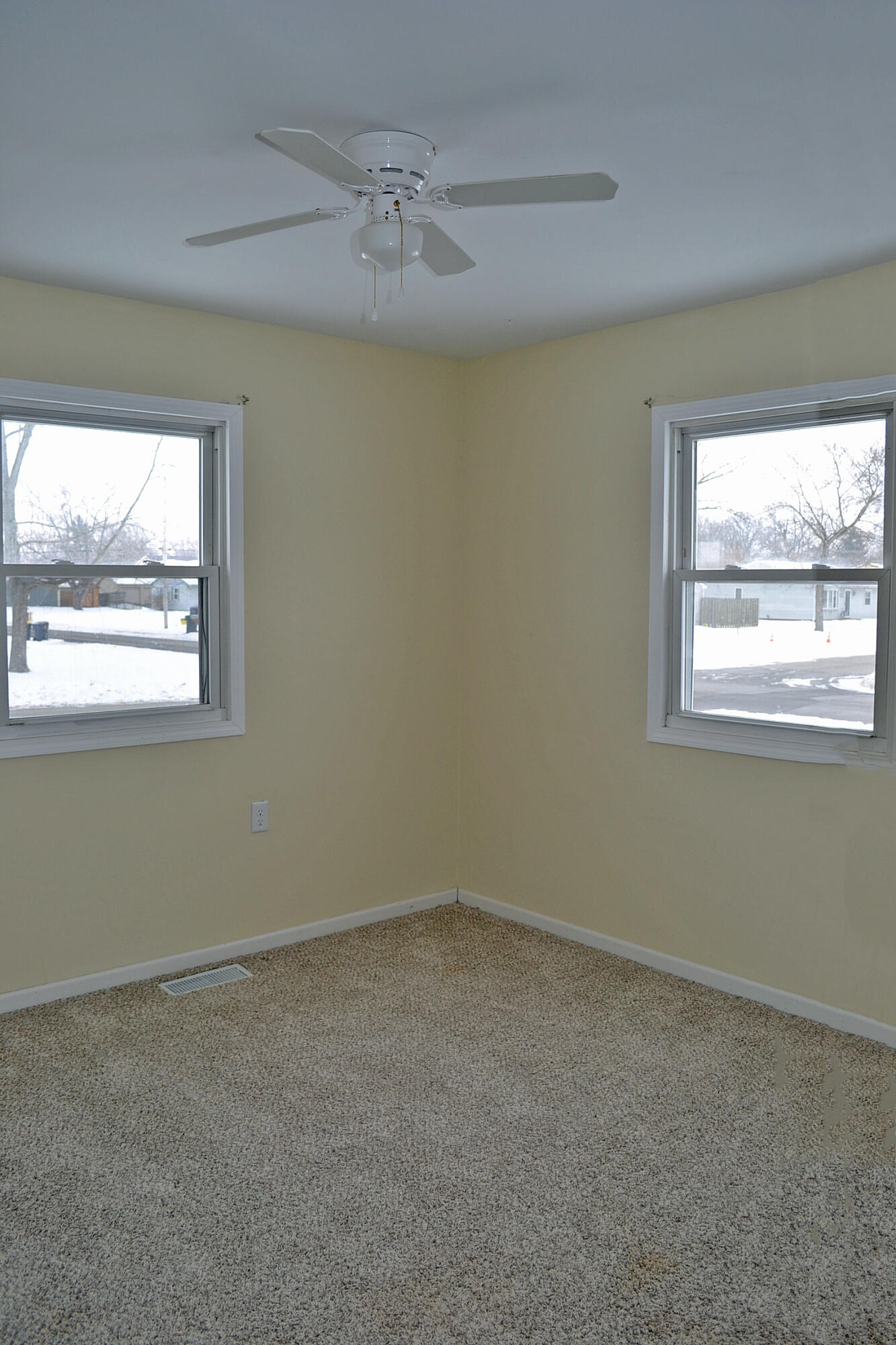 740 Imperial Road Valparaiso, IN 46385 - Photo 20 of 33 1333x2000