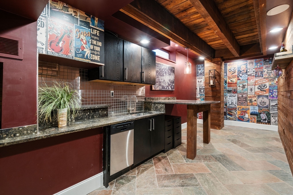 6 Henchman Street, Unit 46 Boston, MA 02113 - Photo 11 of 30