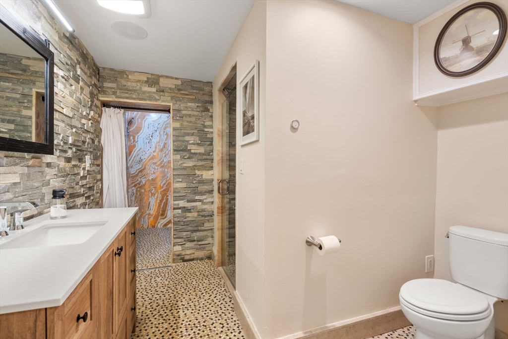 6 Henchman Street, Unit 46 Boston, MA 02113 - Photo 14 of 30