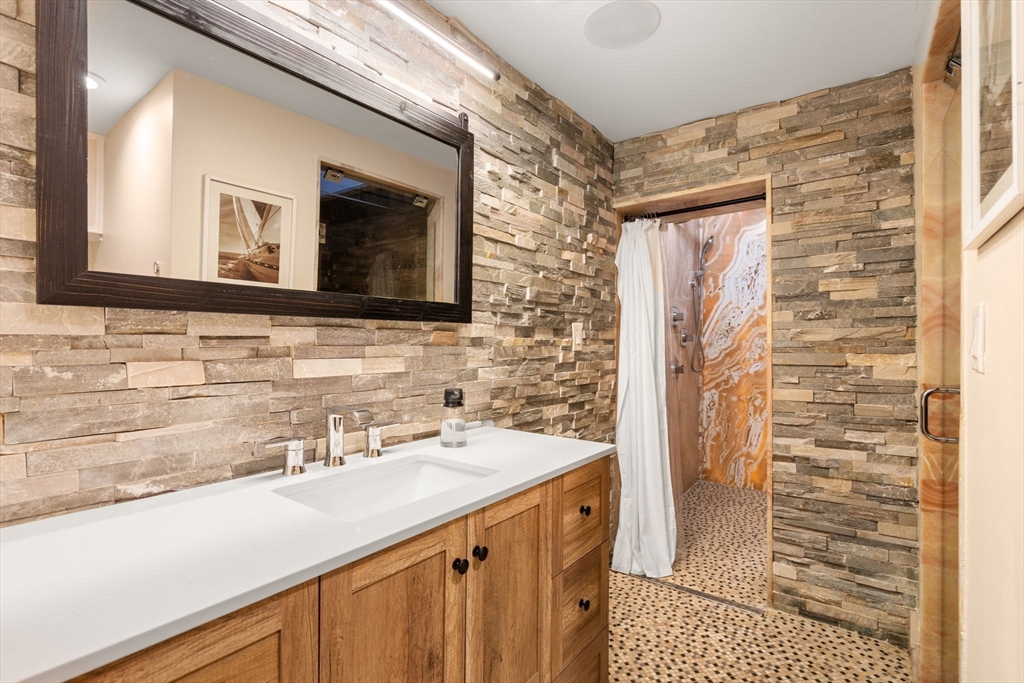 6 Henchman Street, Unit 46 Boston, MA 02113 - Photo 15 of 30