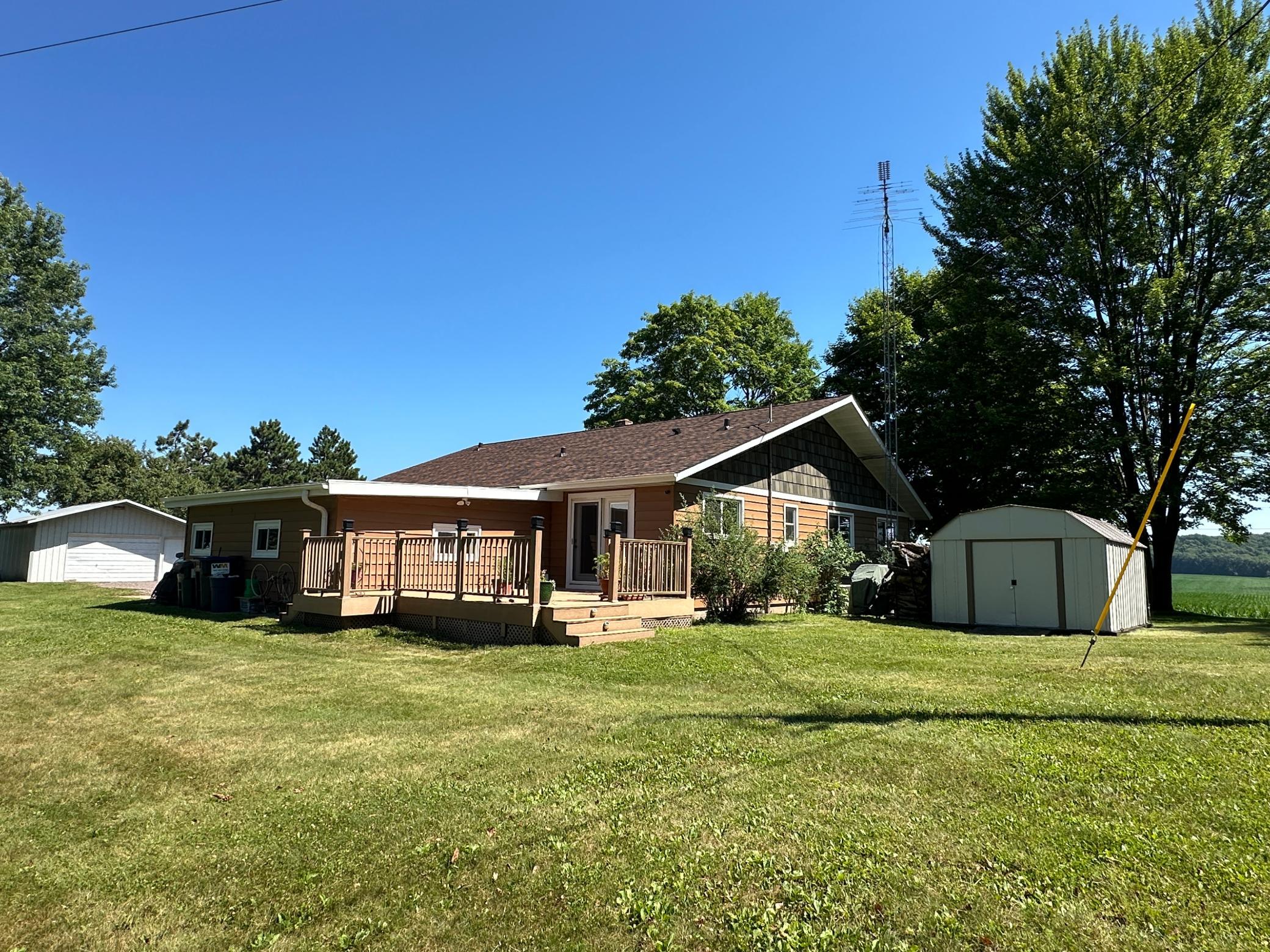E910 Cedar Road Eau Claire, WI 54701 - Photo 5 of 41