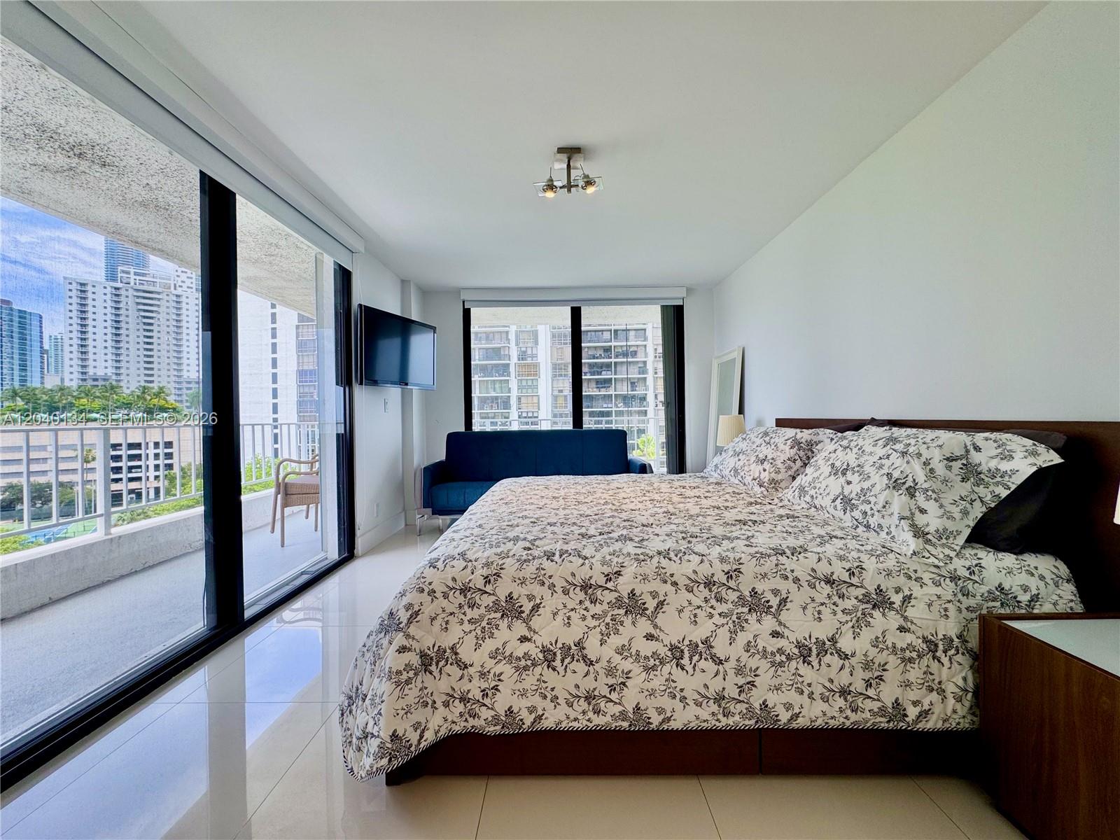 200 Southeast 15th Road, Unit 9I Miami, FL 33129 - Photo 12 of 38