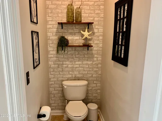 a bathroom with a toilet
