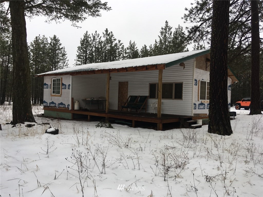 3906 Taylor Ranch Way Loon Lake, WA 99148 - Photo 1 of 14 Gallery Image 1