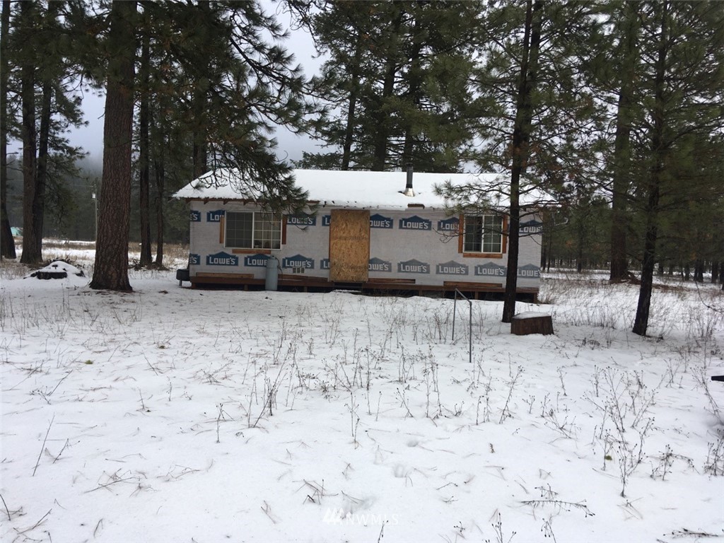 3906 Taylor Ranch Way Loon Lake, WA 99148 - Photo 2 of 14 Gallery Image 2