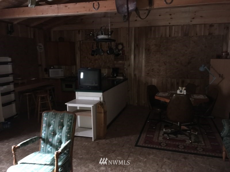 3906 Taylor Ranch Way Loon Lake, WA 99148 - Photo 11 of 14 Gallery Image 11