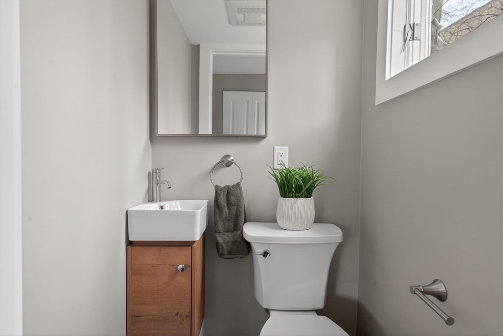 25 Browning Road Somerville, MA 02145 - Photo 39 of 40