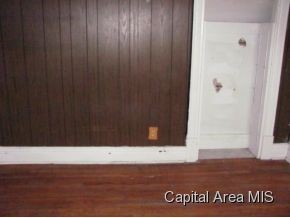 928 North 4th Street Springfield, IL 62702 - Photo 6 of 7