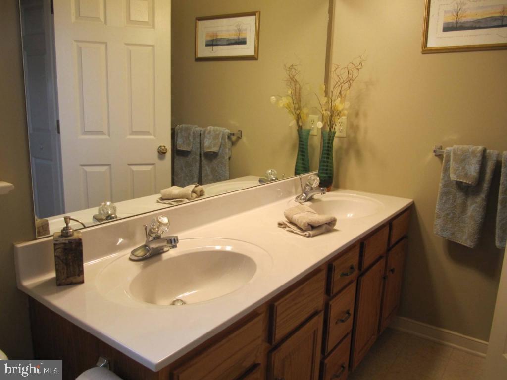 363 Squire Lane Lititz, PA 17543 - Photo 11 of 20