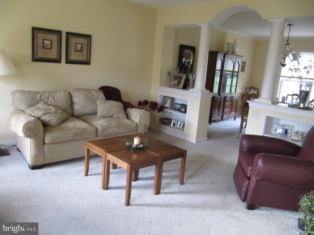 363 Squire Lane Lititz, PA 17543 - Photo 3 of 20