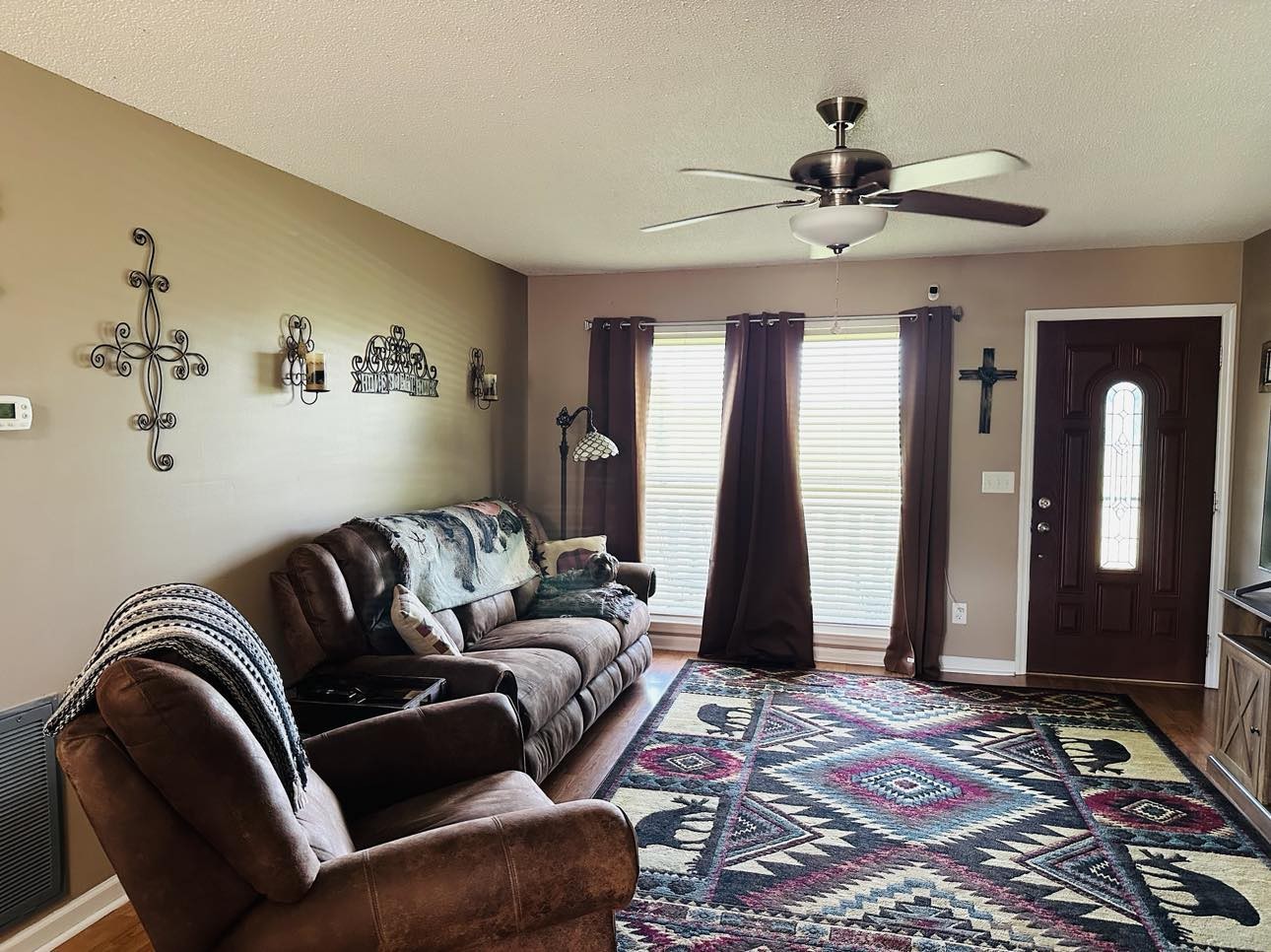 1753 Vales Mill Road Pulaski, TN 38478 - Photo 8 of 14 a living room with furniture and a rug
