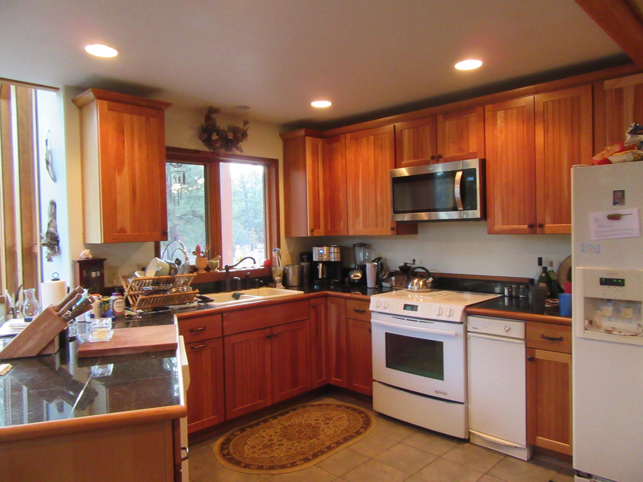 16144 Sprague River Road Chiloquin, OR 97624 - Photo 17 of 81 Kitchen work prep area