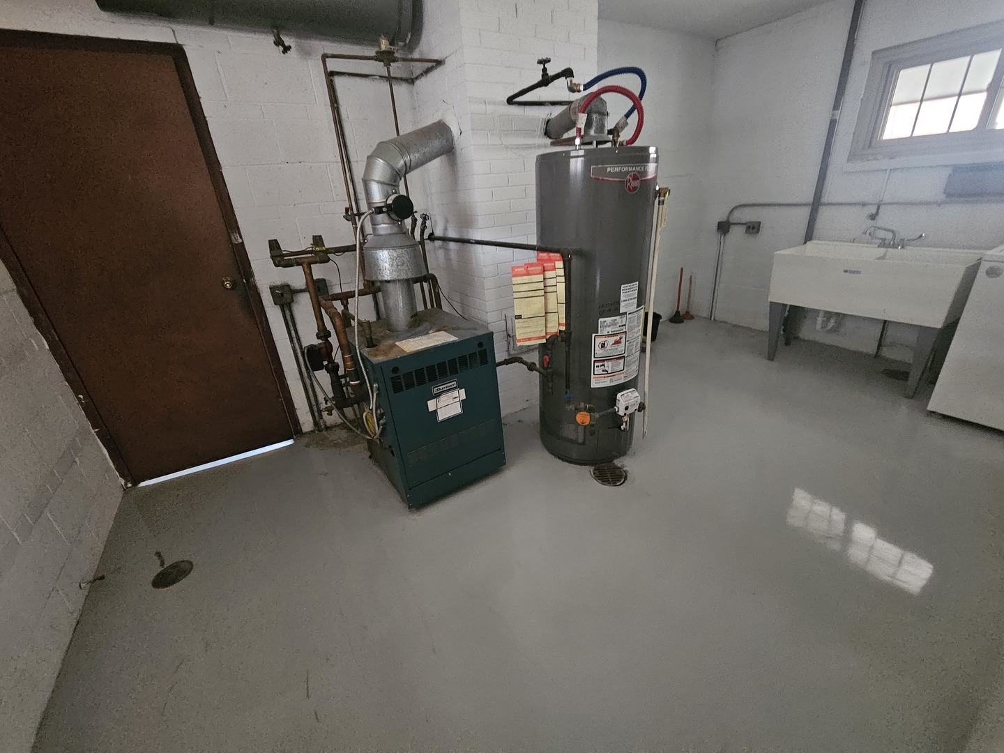 863 North Northwest Highway Park Ridge, IL 60068 - Photo 25 of 31 a living room with furniture