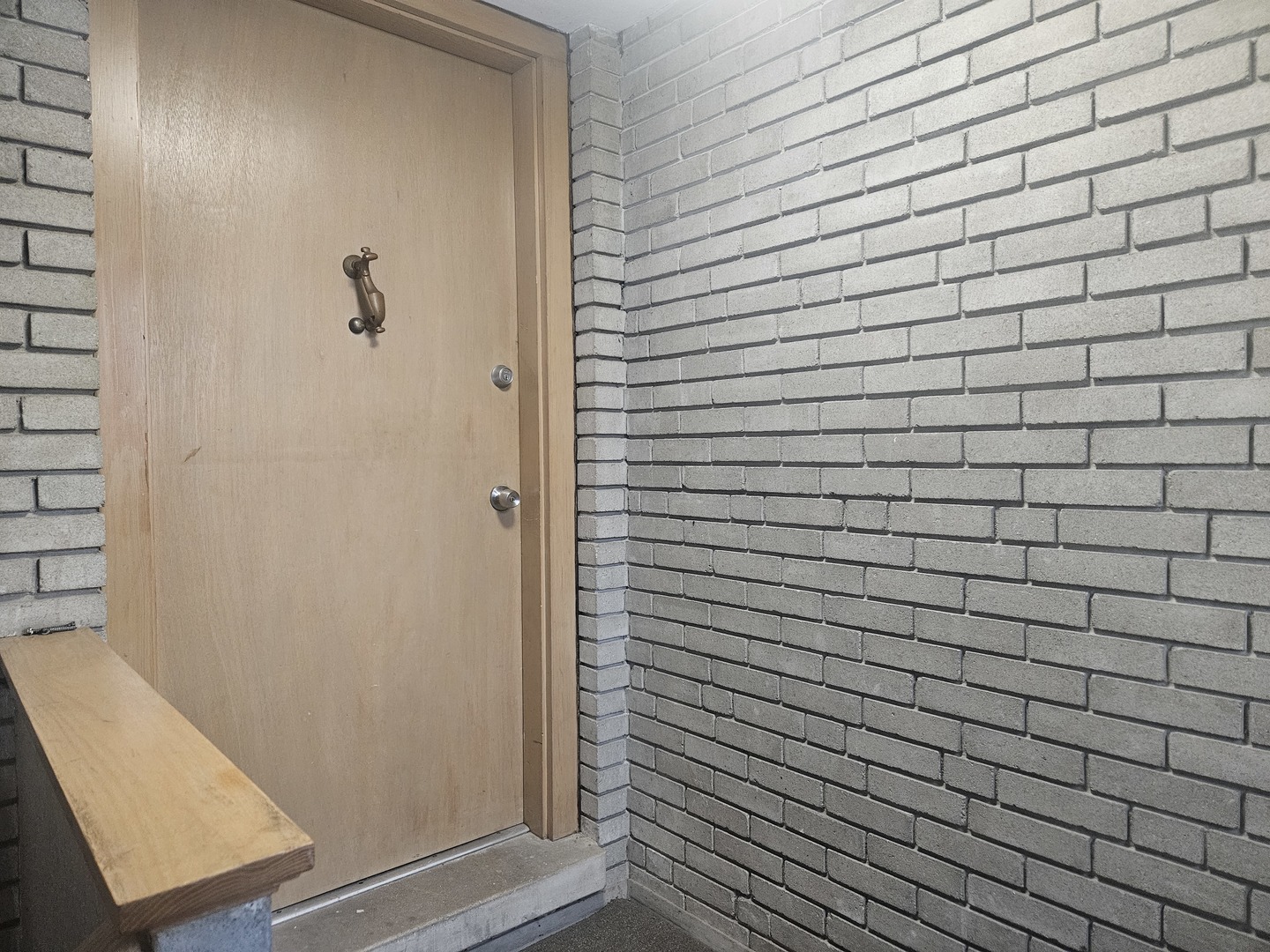 863 North Northwest Highway Park Ridge, IL 60068 - Photo 6 of 31 a bathroom with a shower