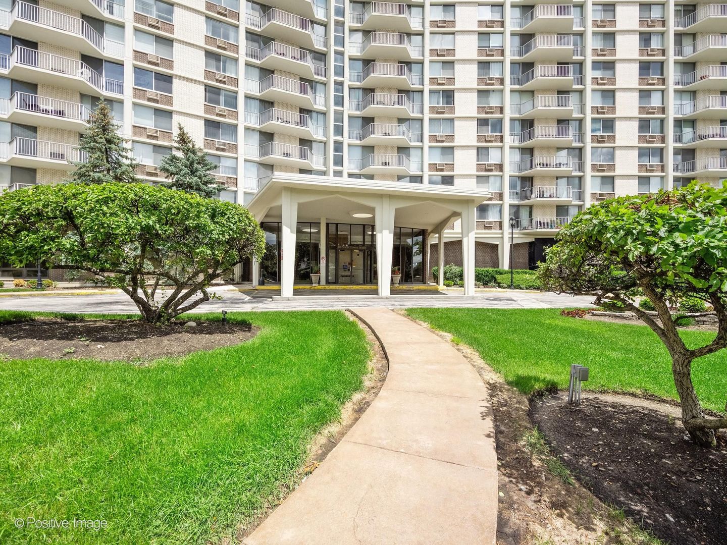40 North Tower Road, Unit 5A Oak Brook, IL 60523 - Photo 3 of 29