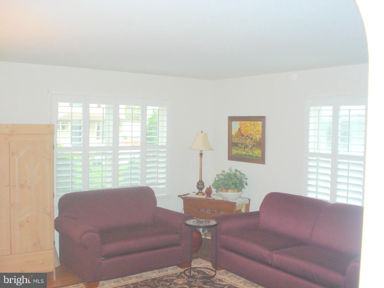 1633 Midland Road Edgewater, MD 21037 - Photo 25 of 28 Living Room