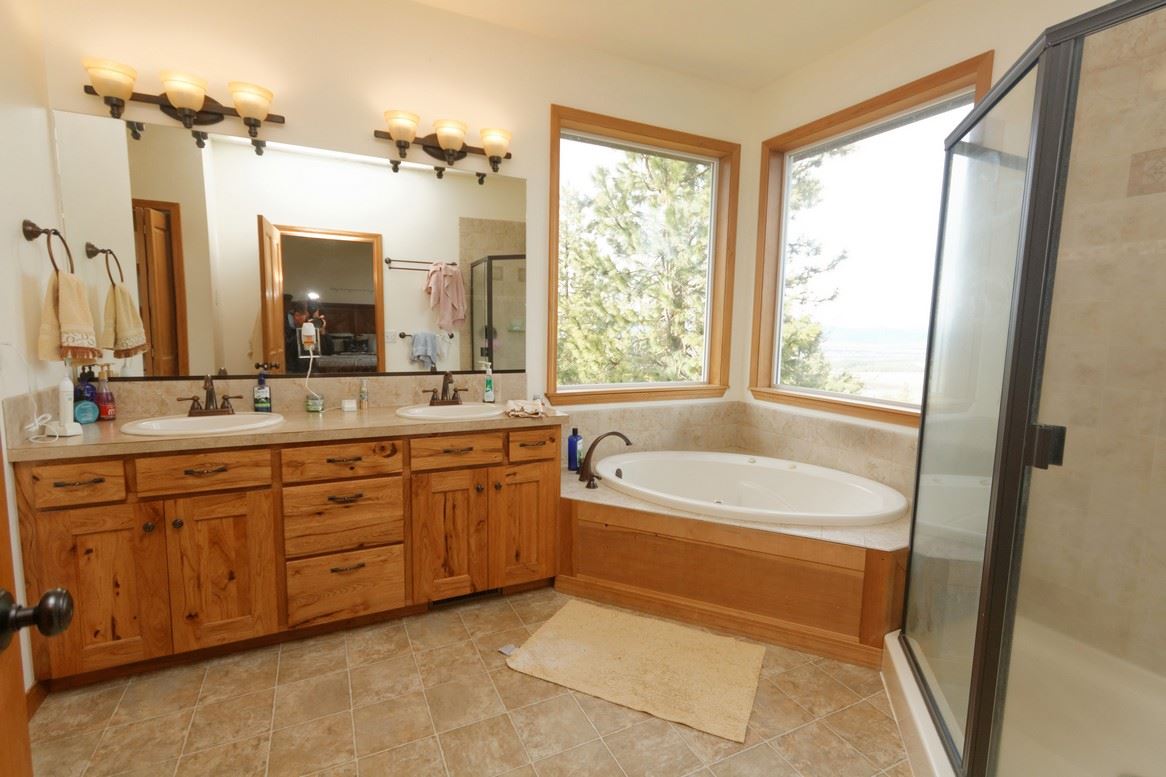 6913 South Saddle Ridge Road Greenacres, WA 99016 - Photo 14 of 20