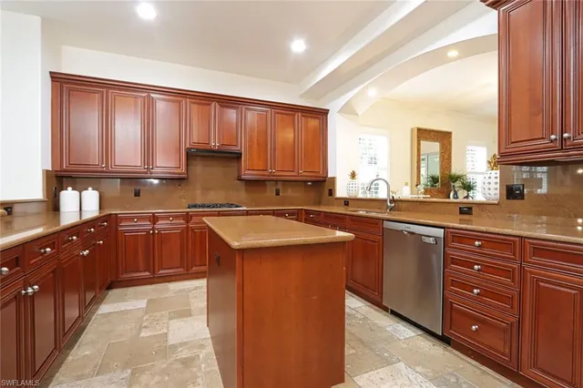 $15,000 | 2868 Tiburon Boulevard East, Unit 102, Naples, FL 34109