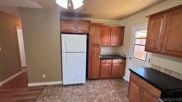 $3,600 | 634 Aster Street, Escondido, CA 92027