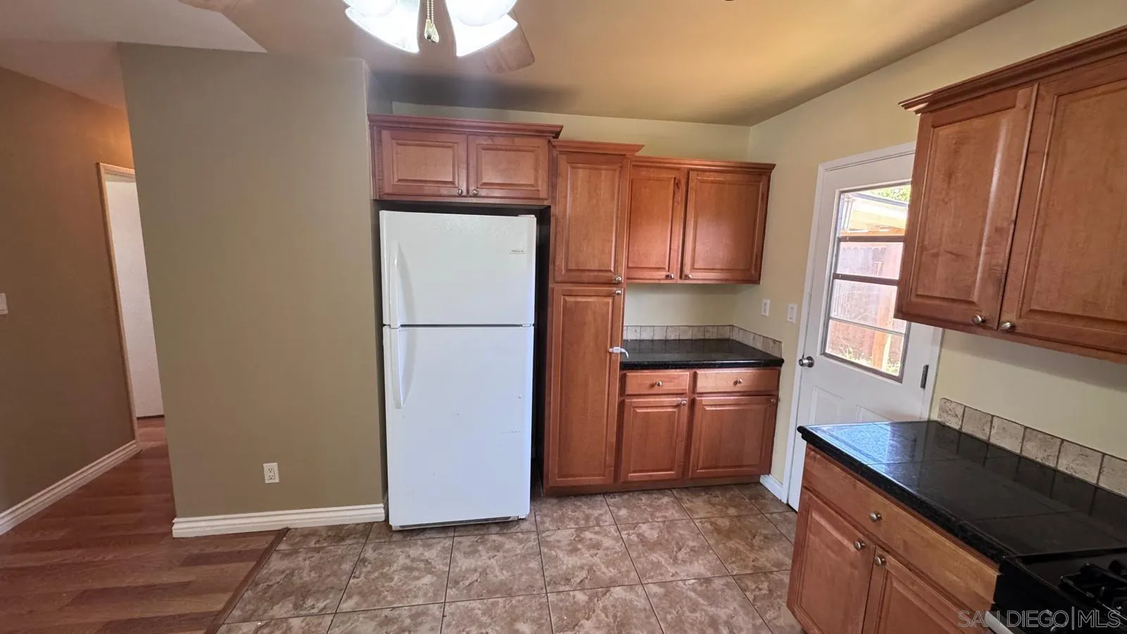 634 Aster Street Escondido, CA 92027 - Photo 5 of 22