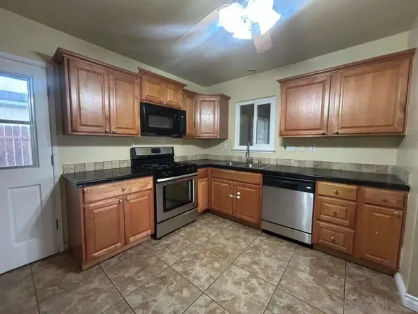 $3,400 | 634 Aster Street, Escondido, CA 92027