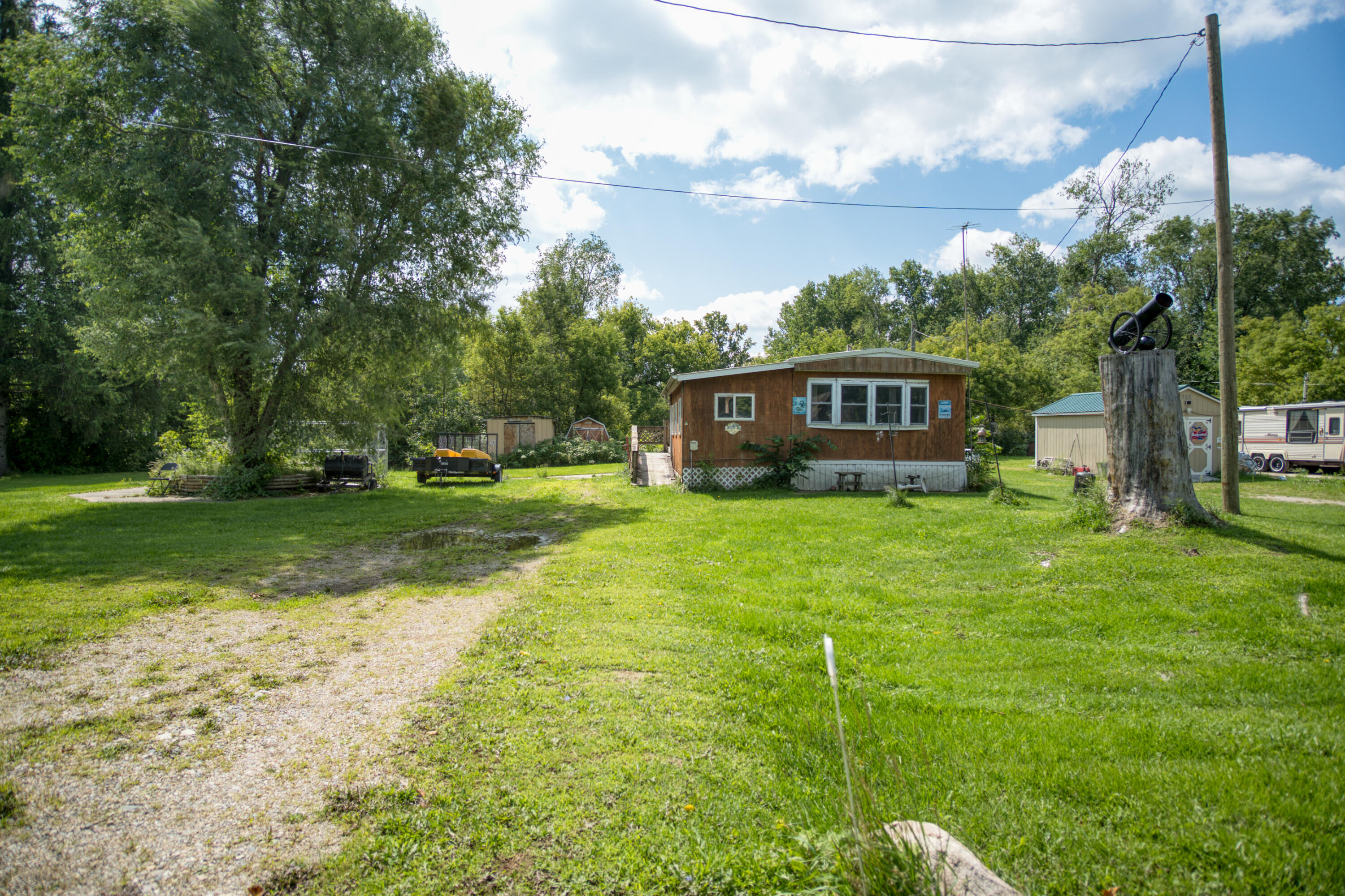 11345 5 Mile Road Morley, MI 49336 - Photo 2 of 28 DSC07330_12