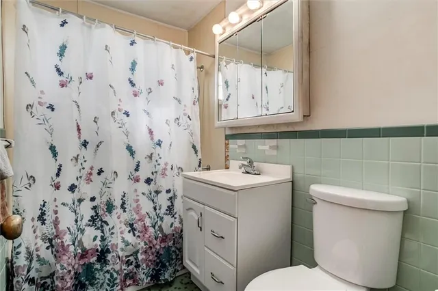 $250,000 | 7600 West 67th Street, Mission, KS 66202