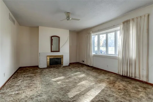 $250,000 | 7600 West 67th Street, Mission, KS 66202