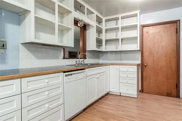 $250,000 | 7600 West 67th Street, Mission, KS 66202