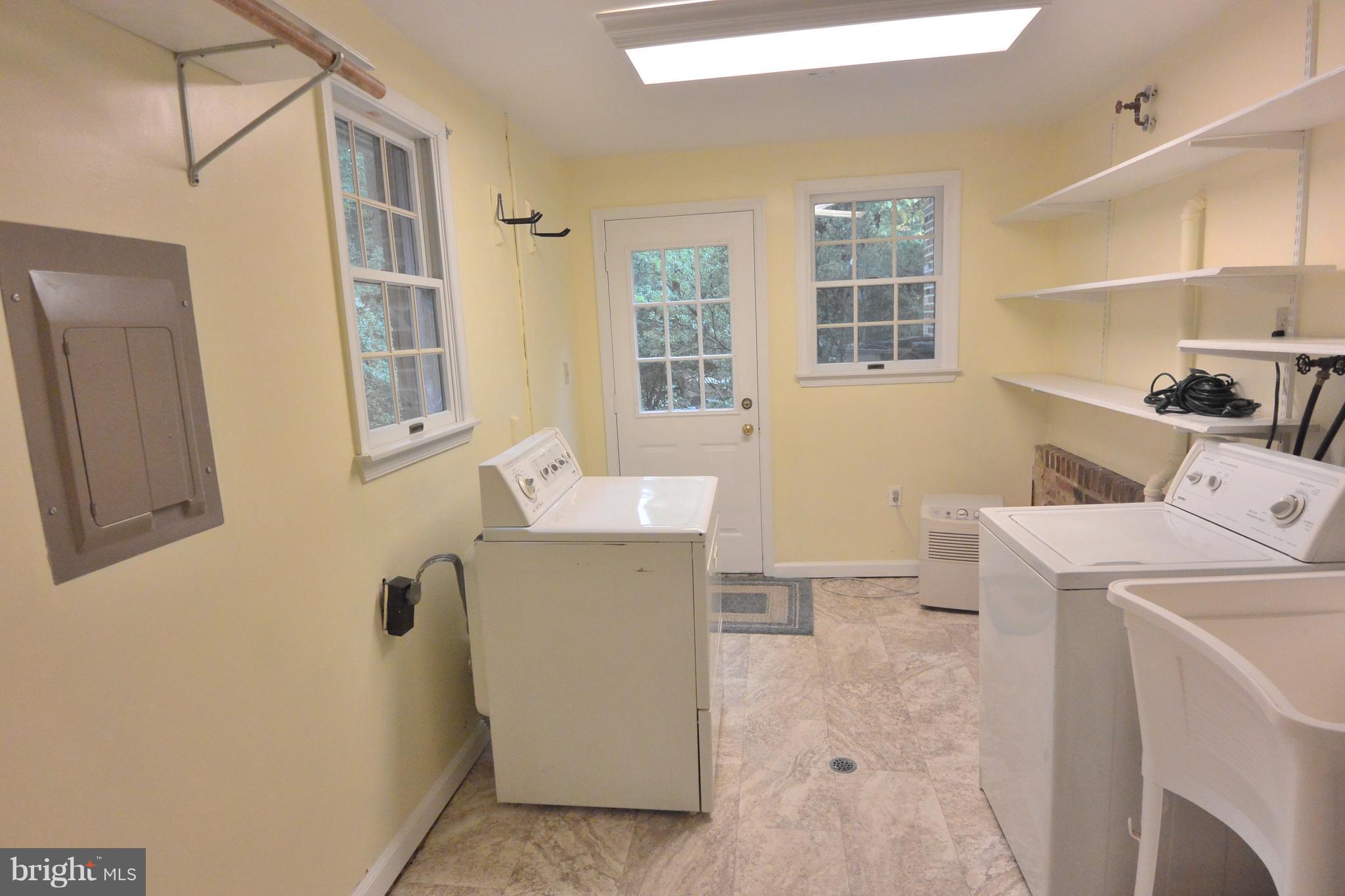 8905 Burke Road Burke, VA 22015 - Photo 20 of 30 Large laundry with access to rear