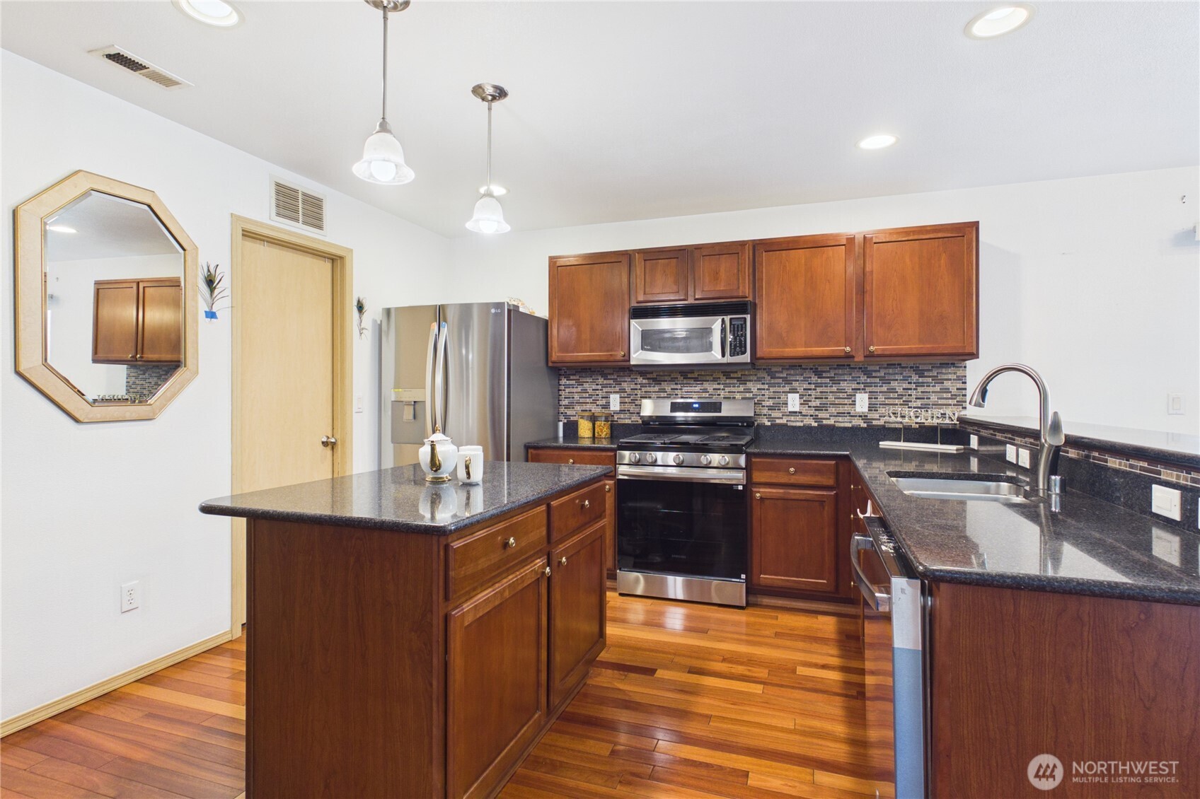 3908 153rd Place Southeast Bothell, WA 98012 - Photo 6 of 33