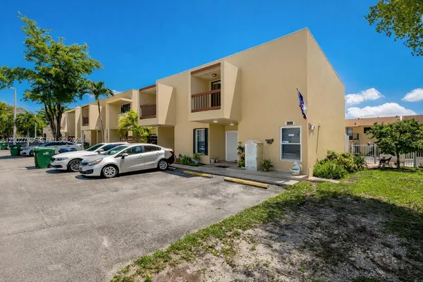 $2,800 | 6325-3 Southwest 138th Court, Unit 63251, Miami, FL 33183