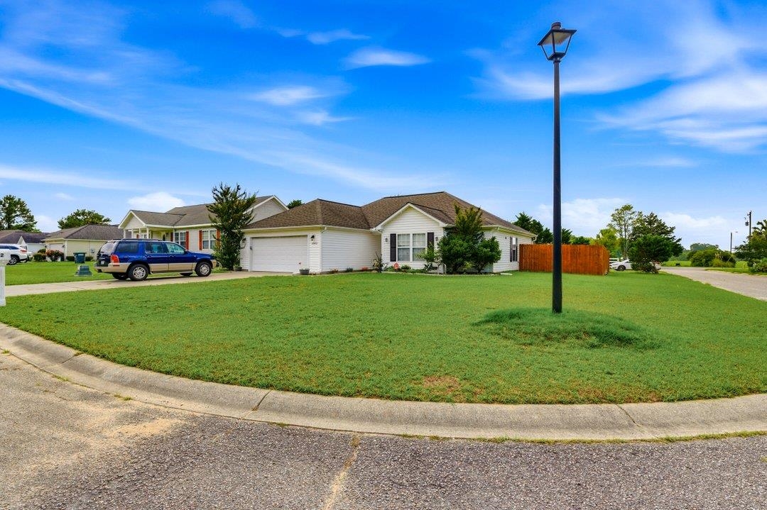 2902 Silverleaf Circle Loris, SC 29569 - Photo 2 of 16