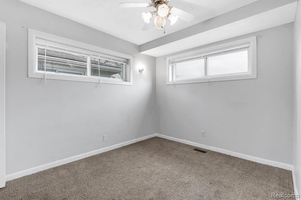 322 Michelson Road Rochester Hills, MI 48307 - Photo 15 of 31