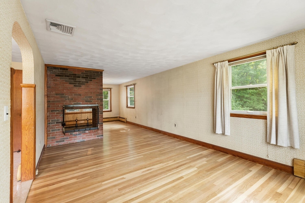 14 Plymouth Road Wakefield, MA 01880 - Photo 10 of 42 Gallery Image 10