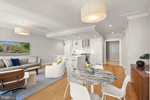 $1,025,000 | 6900 Fleetwood Road, Unit 415, McLean, VA 22101