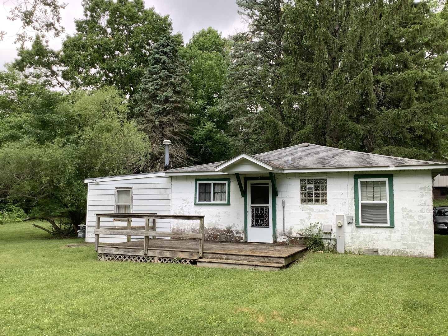 26665 West Sycamore Road Antioch, IL 60002 - Photo 1 of 11