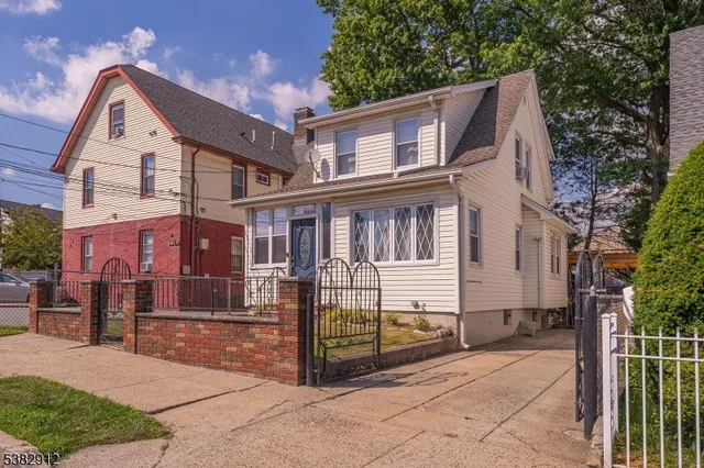 $3,300 | 1379 Garfield Place, Elizabeth, NJ 07208