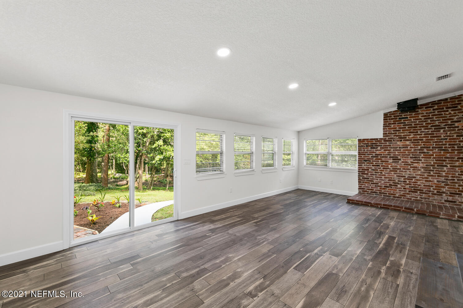 2445 Patsy Anne Drive Jacksonville, FL 32207 - Photo 11 of 35 A0842-030-030-1500x1000