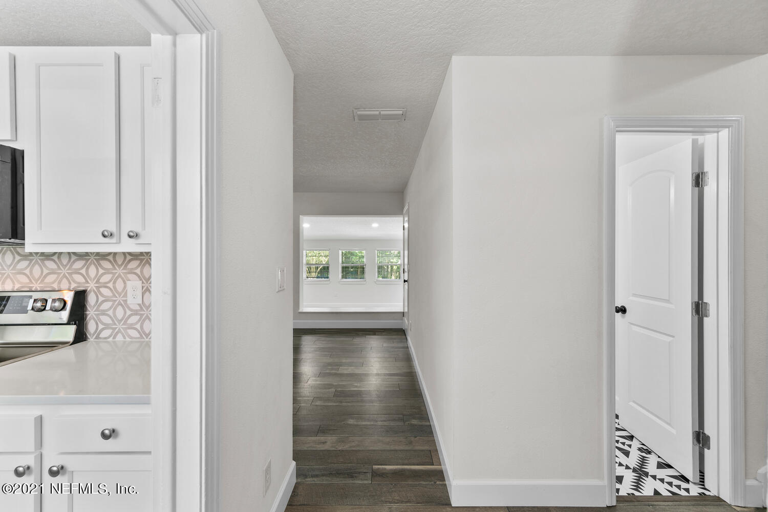 2445 Patsy Anne Drive Jacksonville, FL 32207 - Photo 15 of 35 A0871-033-023-1500x1000