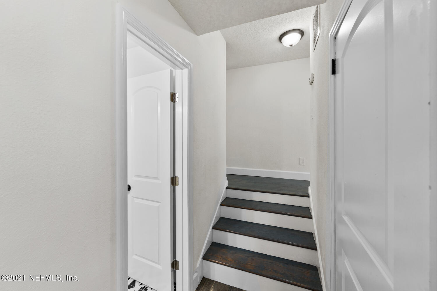 2445 Patsy Anne Drive Jacksonville, FL 32207 - Photo 16 of 35 A0879-034-022-1500x1000