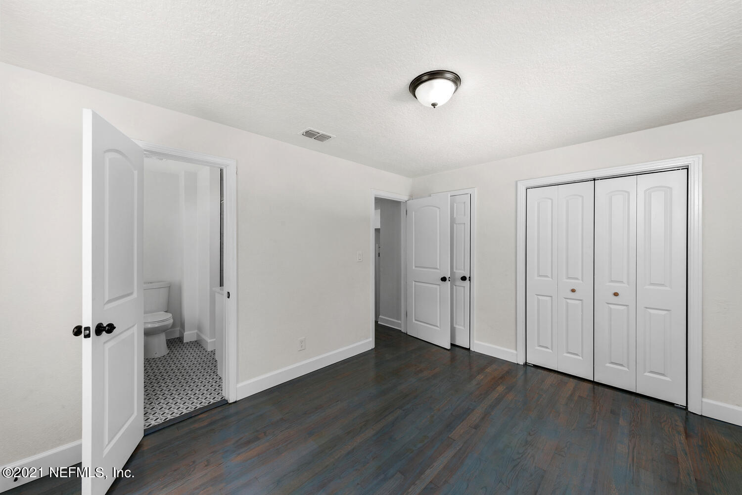 2445 Patsy Anne Drive Jacksonville, FL 32207 - Photo 19 of 35 A0898-037-033-1500x1000