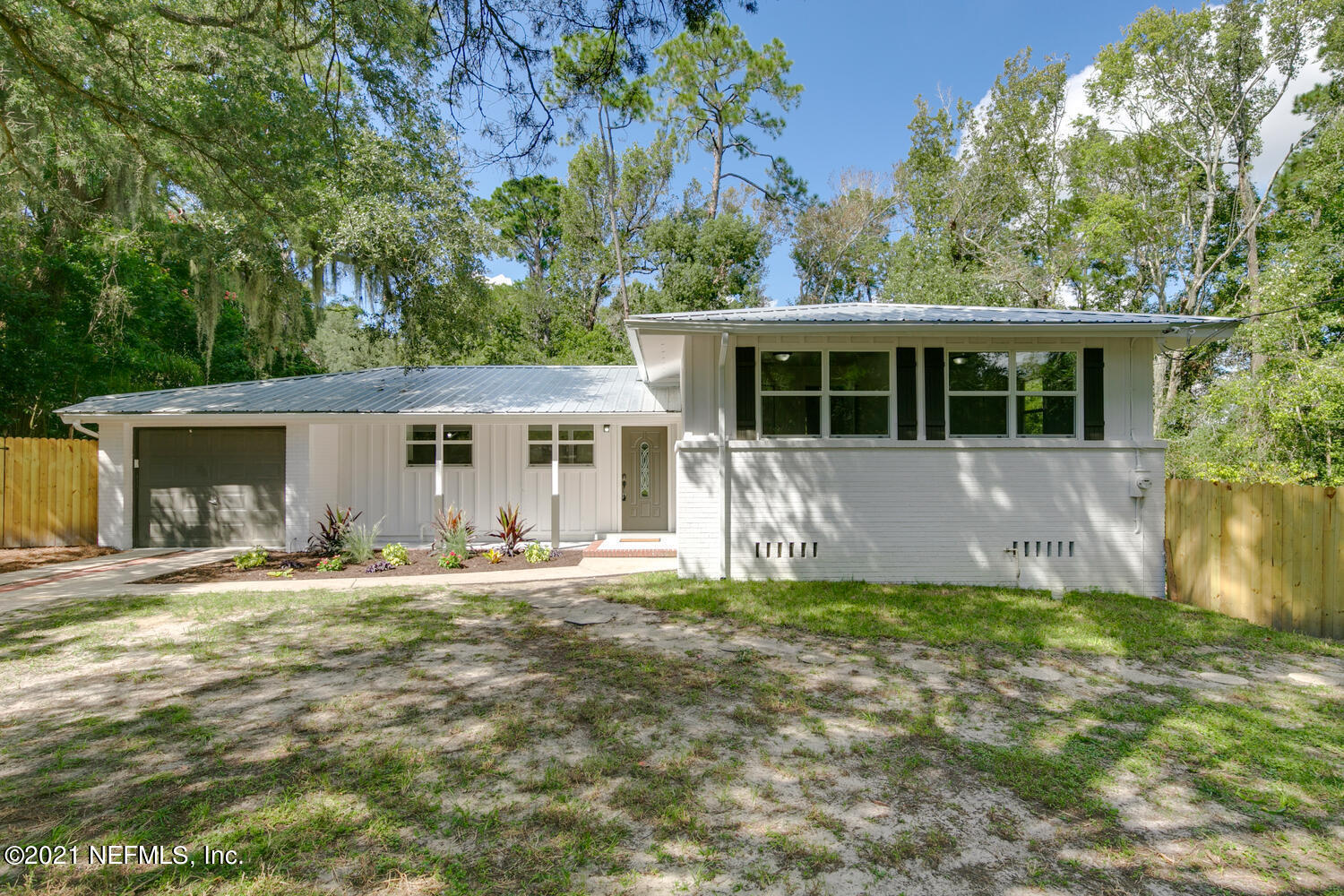 2445 Patsy Anne Drive Jacksonville, FL 32207 - Photo 4 of 35 A07191-009-038-1500x1000