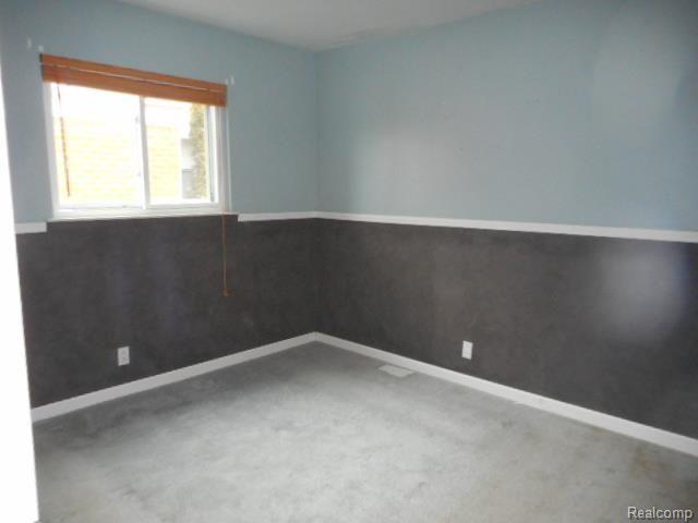 31317 Hayes Road Warren, MI 48088 - Photo 23 of 35 DSCN4846.jpg