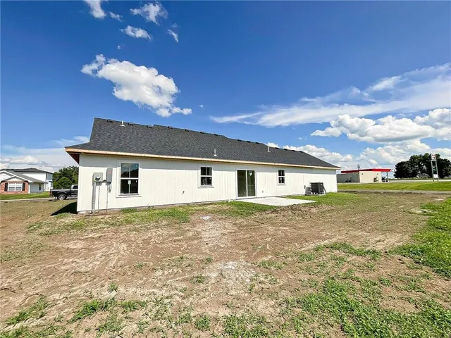 $309,500 | 711 Ivey Lane, Sedalia, MO 65301