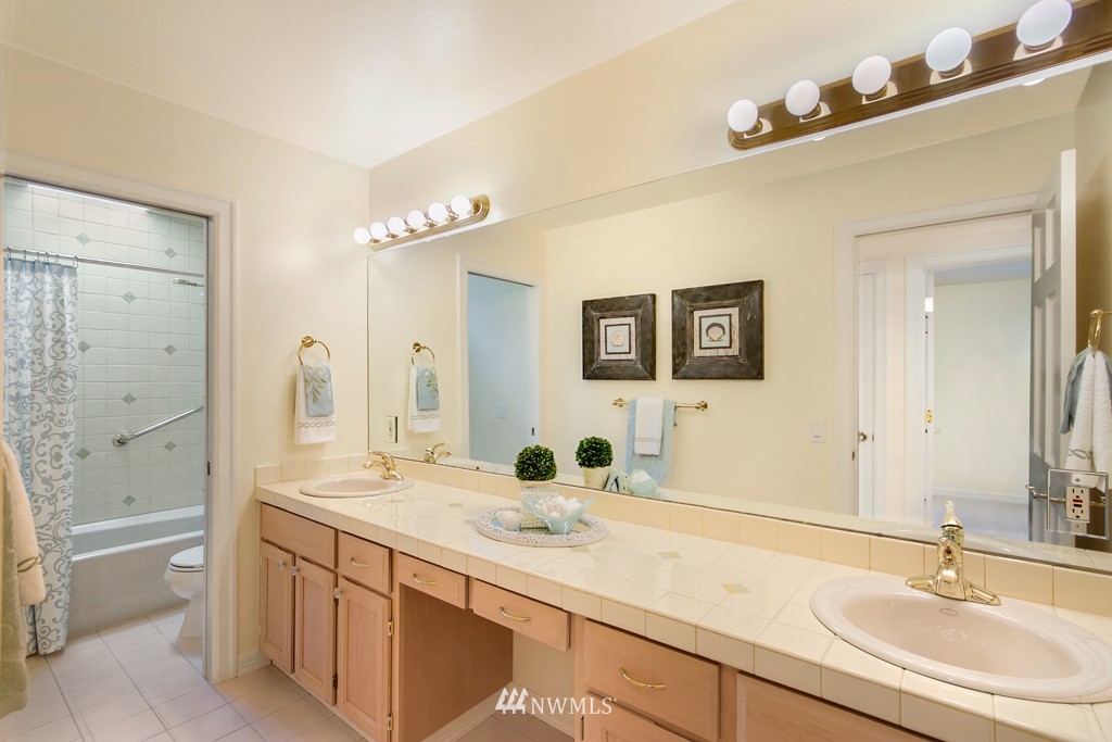 2790 Evergreen Point Road Medina, WA 98039 - Photo 19 of 22